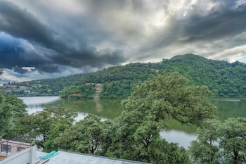 excel hotels and resorts mall road nainital