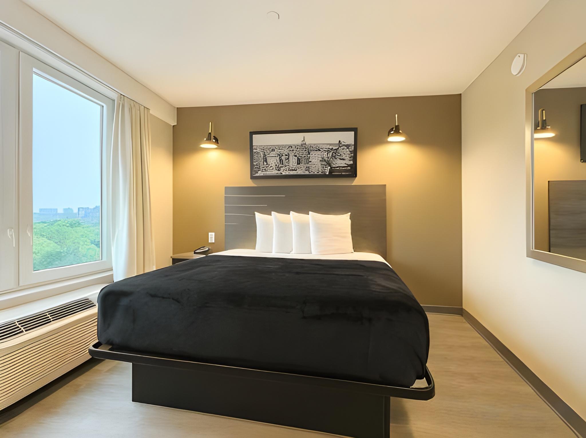 liv hotel bronx