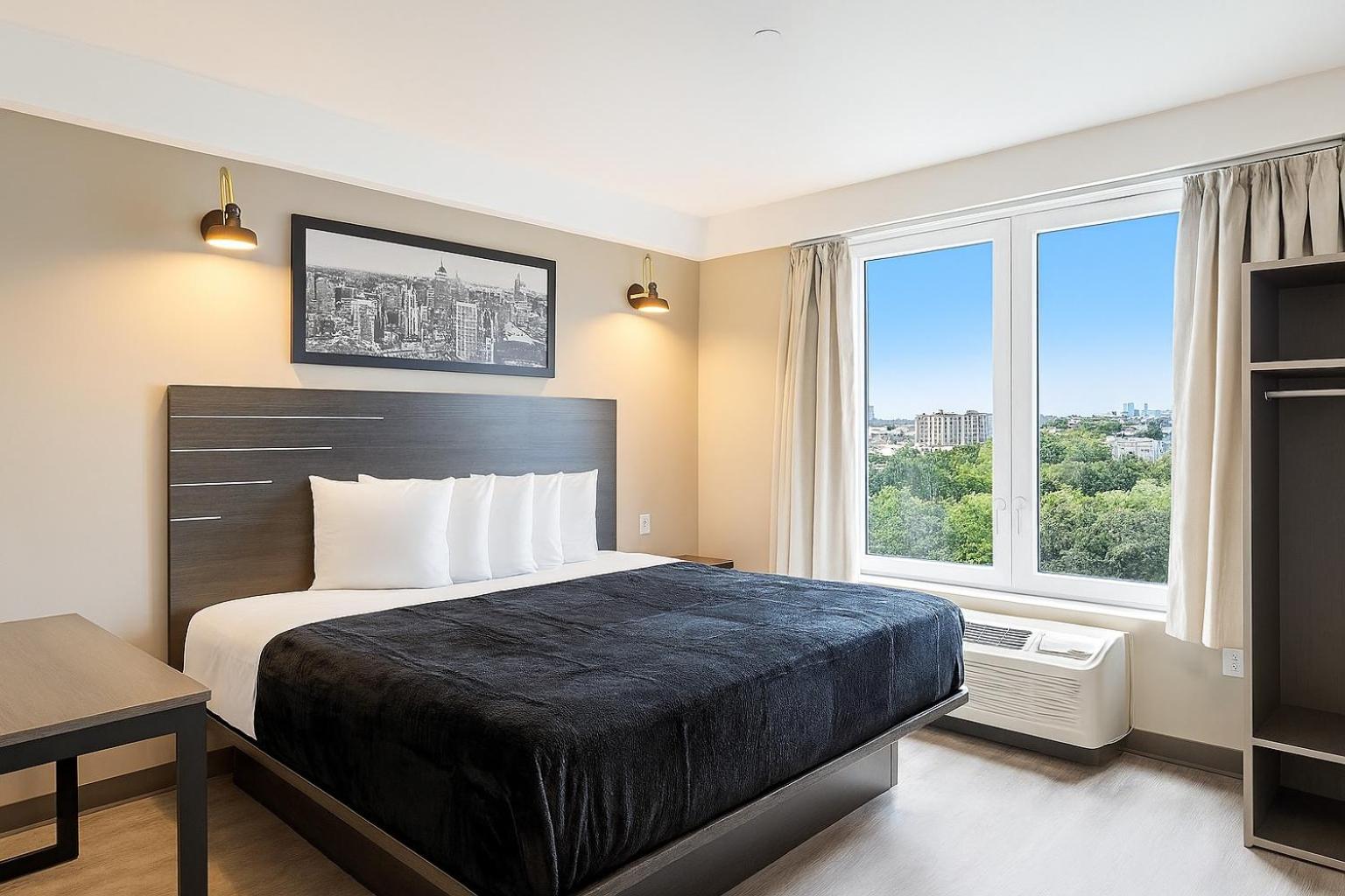 liv hotel bronx