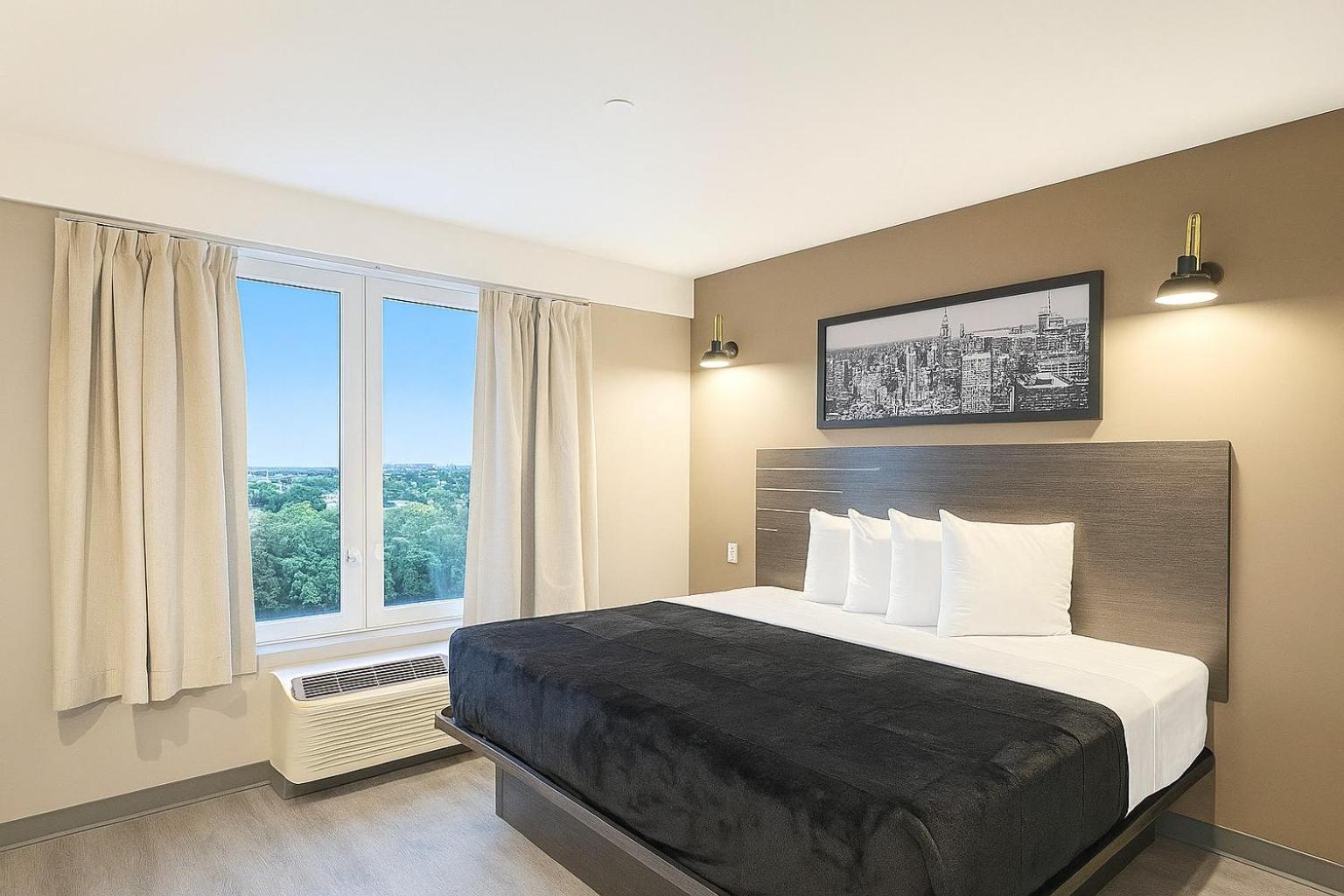 liv hotel bronx