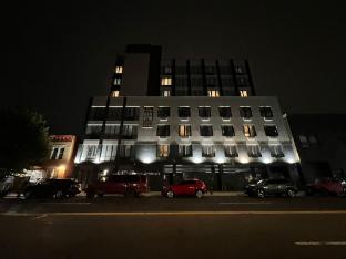 liv hotel bronx
