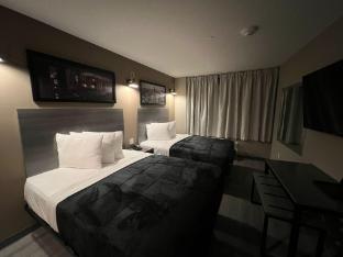 liv hotel bronx