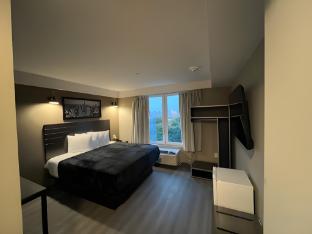 liv hotel bronx