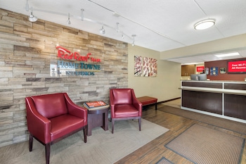 Hometowne Studios By Red Roof Buffalo - Niagara Airport,,3 star