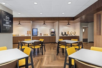 fairfield by marriott inn and suites dixon