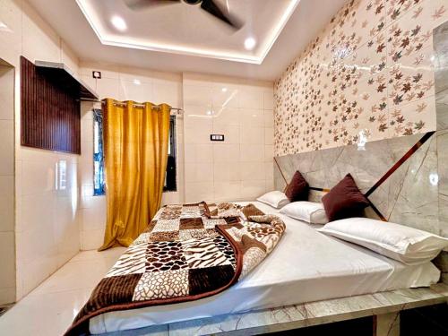 Hotel Khushhal Manzil,,2 star