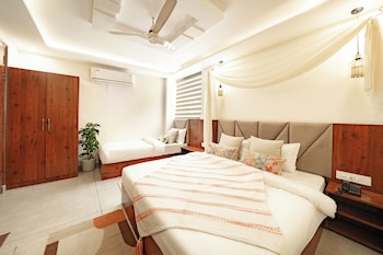 hummingbird a luxury stay