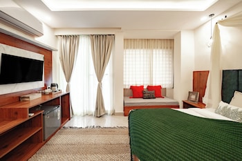 hummingbird a luxury stay