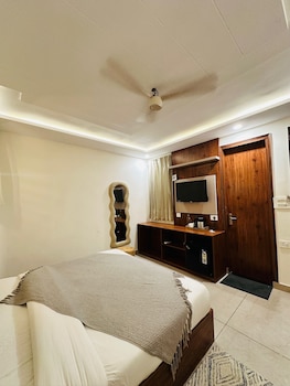 hummingbird a luxury stay