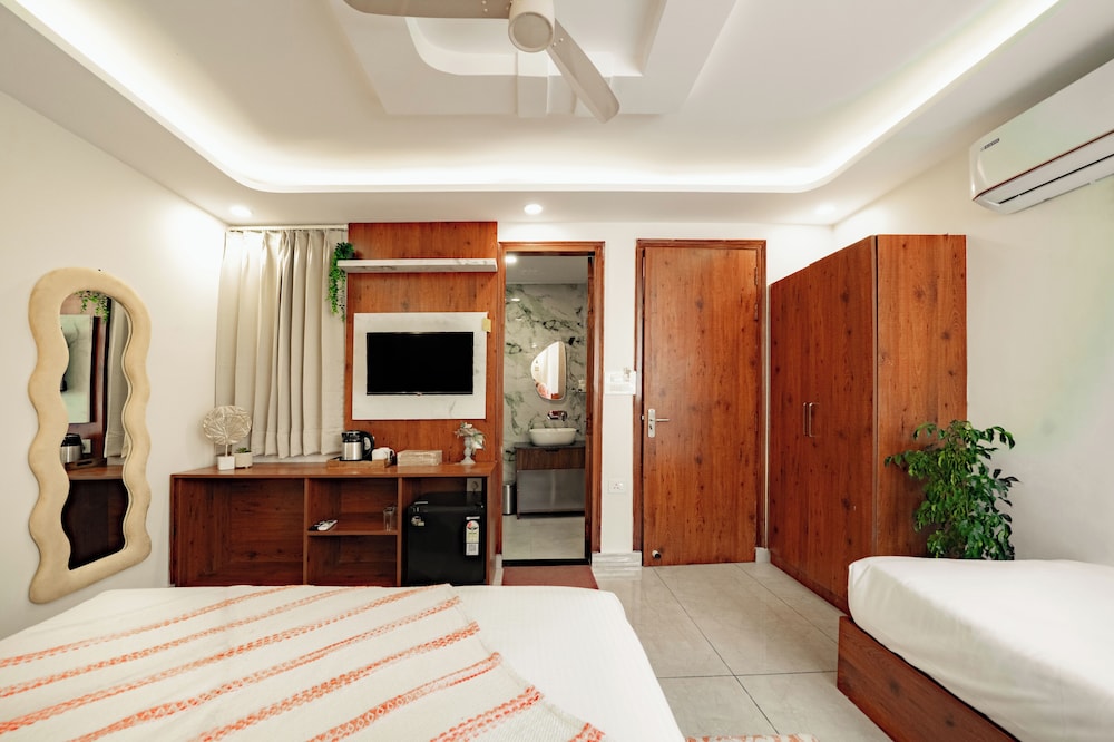 hummingbird a luxury stay