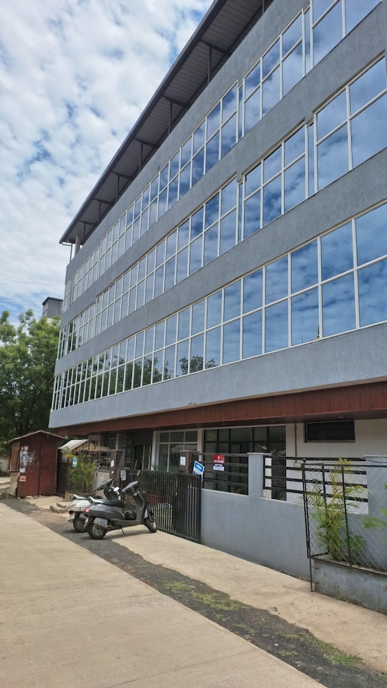 arick imperial hotel