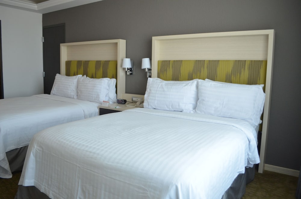 holiday inn queretaro zona diamante by ihg