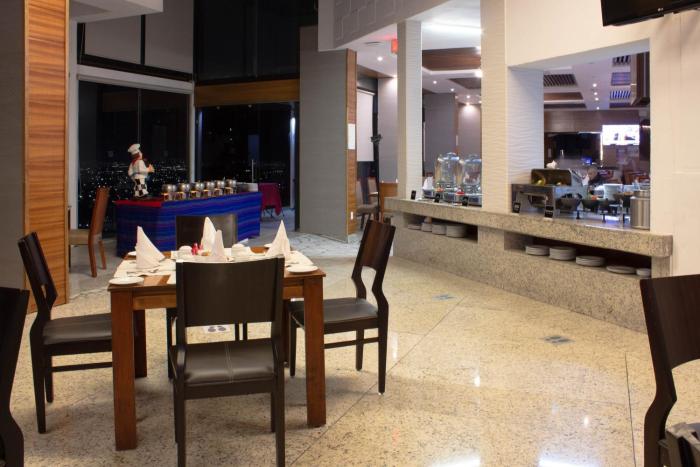 holiday inn queretaro zona diamante by ihg
