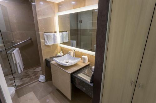 holiday inn queretaro zona diamante by ihg
