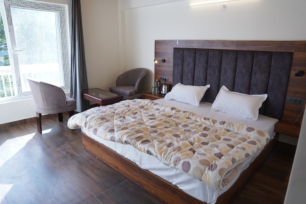 the oak and lake view resort