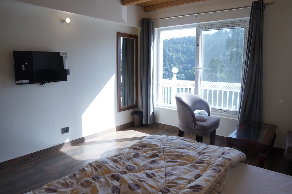 the oak and lake view resort