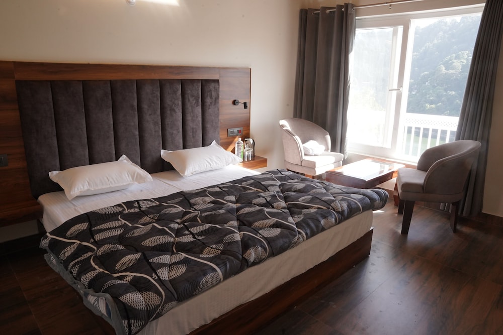 the oak and lake view resort