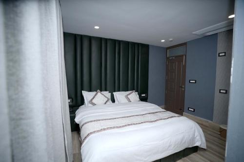 Asian Comfort,,3 star