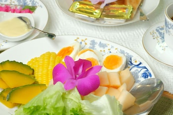 suan pa khao lom homestay