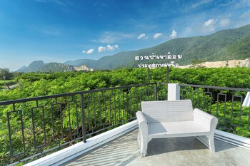 suan pa khao lom homestay