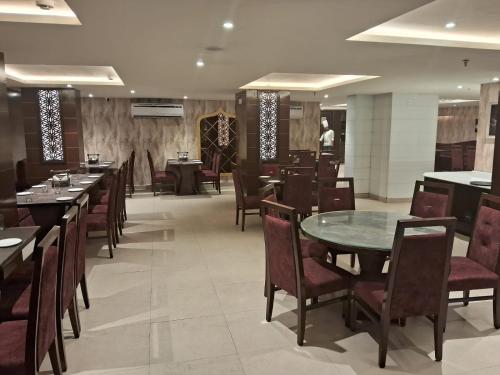 Hotel Royal Serena,,3 star