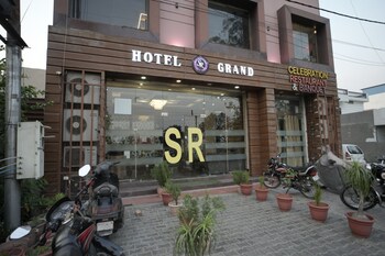 hotel s r grand