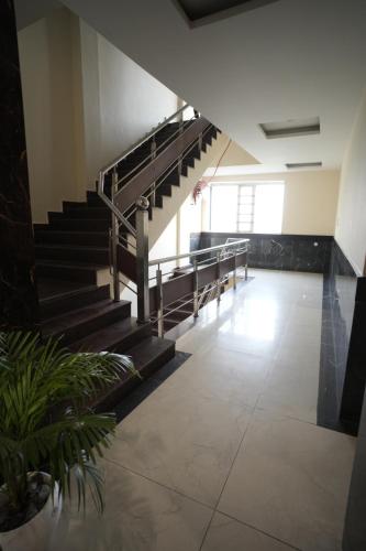 Hotel S R Grand,,2 star