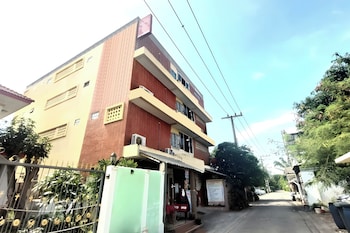 sukhum sukhumvit onnut guest house