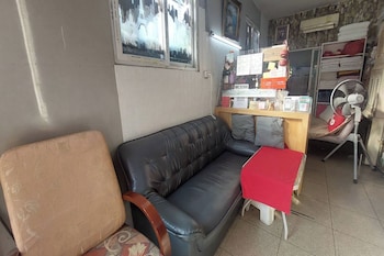 Sukhum Mega Bangna Guest House,,3 star