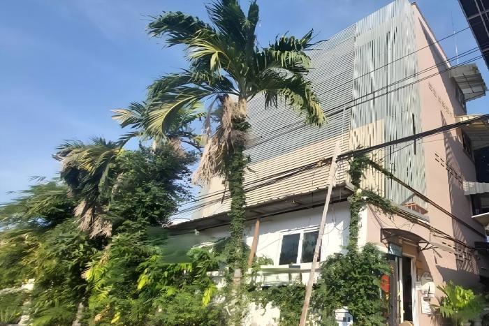 sukhum mega bangna guest house