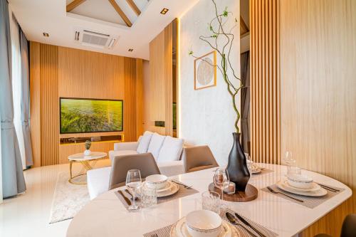 narinsaya pool villas