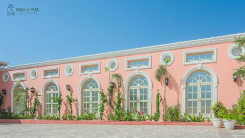 dolce vita luxury vacation villas