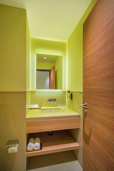 sarovar portico sriperumbudur