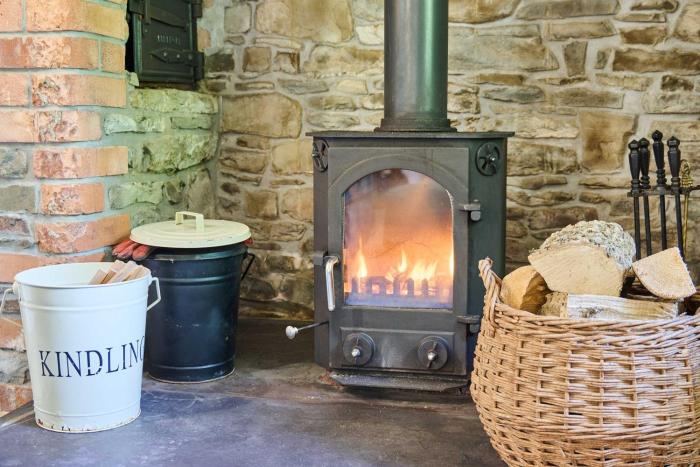 host stay dipple farm shepherds hut