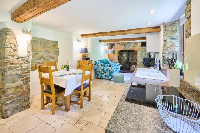 host stay dipple farm shepherds hut