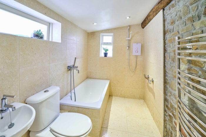 host stay dipple farm shepherds hut