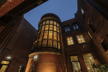 the hobson cambridge by adina