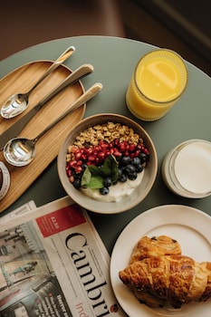 the hobson cambridge by adina