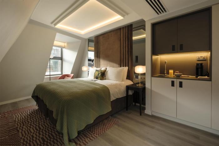 the hobson cambridge by adina