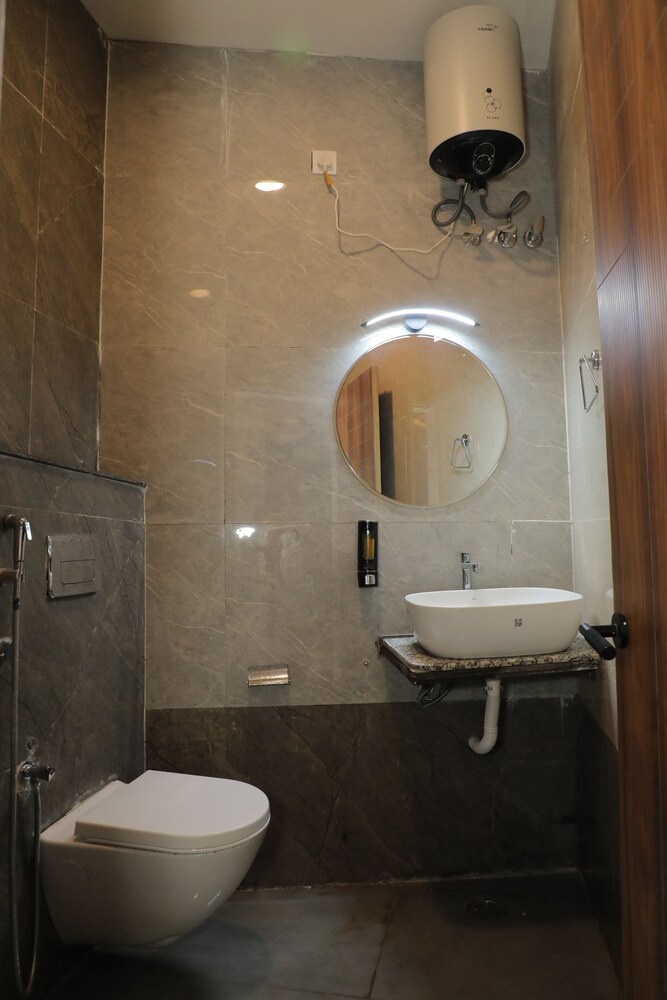hotel tapo dhara