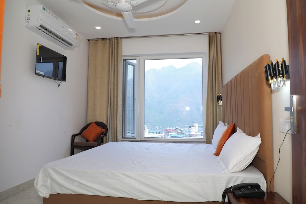 hotel tapo dhara