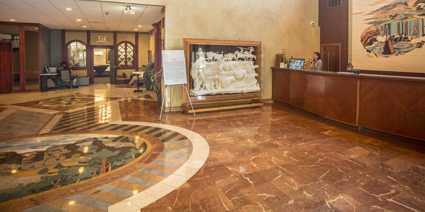 the rushmore hotel and suites bw premier collection