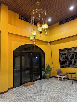 Phoenix Room,,2 star