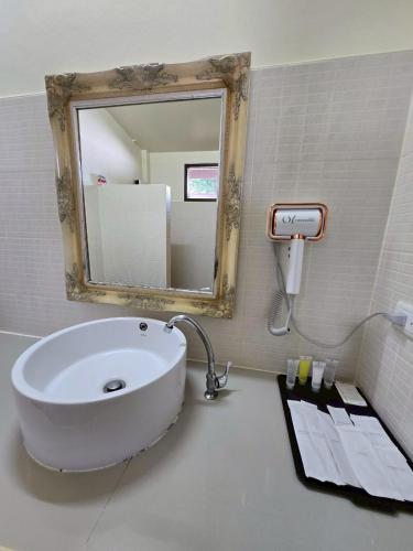 oya international resort phuket