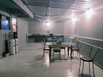 Hotel Revmantra,,3 star