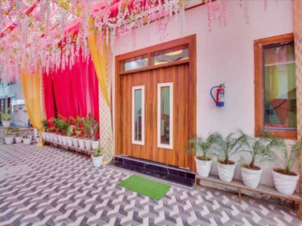 shree ji hotel and banquet