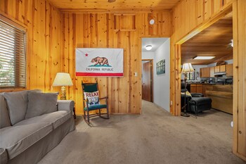 Grizzly's Getaway,,2 star
