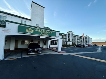 Casa Blanca Hotel Corona By Dream Luxe,,2 star