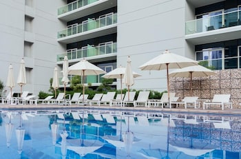 Keyrock Living - 1Br Lake View At Reva,Marasi Dr,0 star