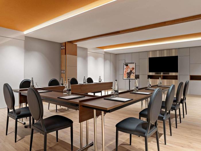 mercure abu dhabi downtown